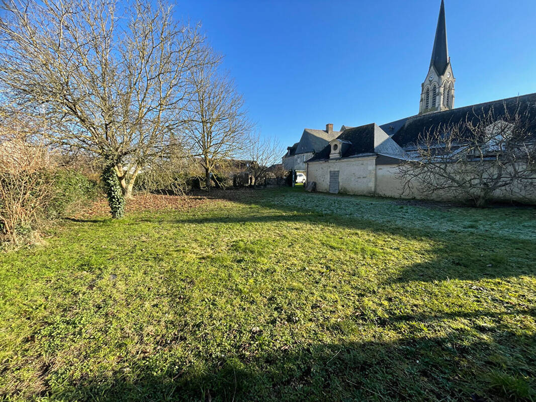 Terrain à SAINT-MATHURIN-SUR-LOIRE