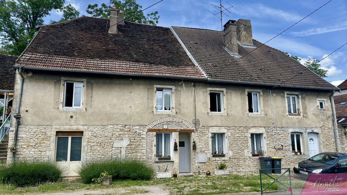 Appartement à ORCHAMPS