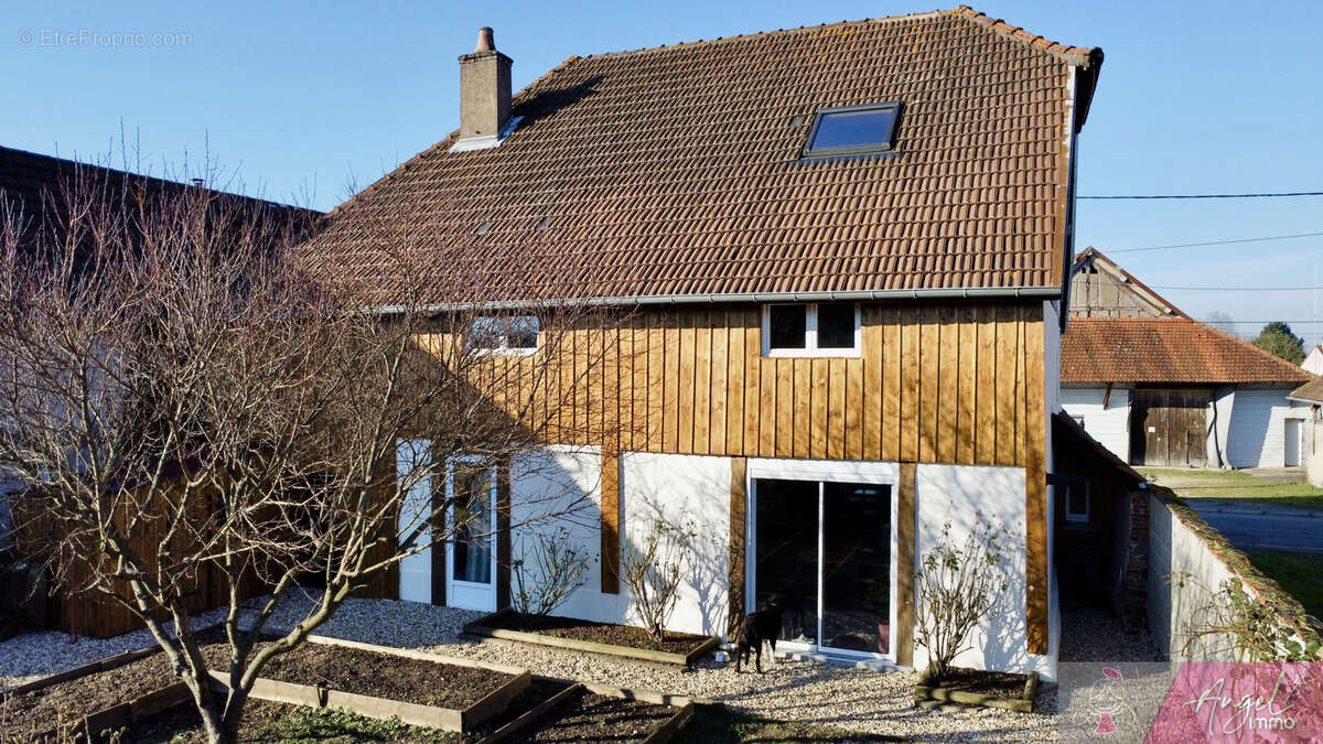 Maison à PONTAILLER-SUR-SAONE