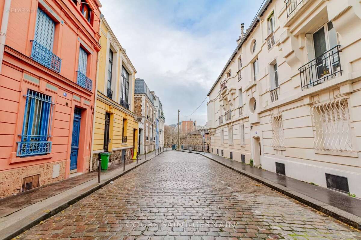 Appartement à PARIS-14E