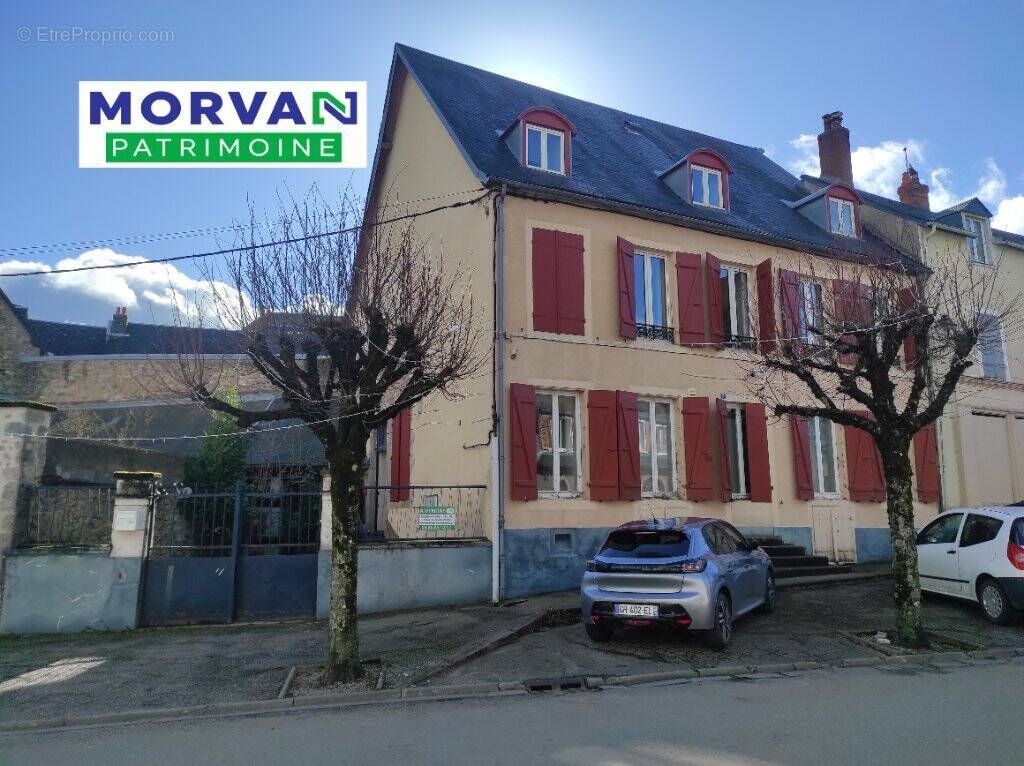 Maison à CHATEAU-CHINON(VILLE)