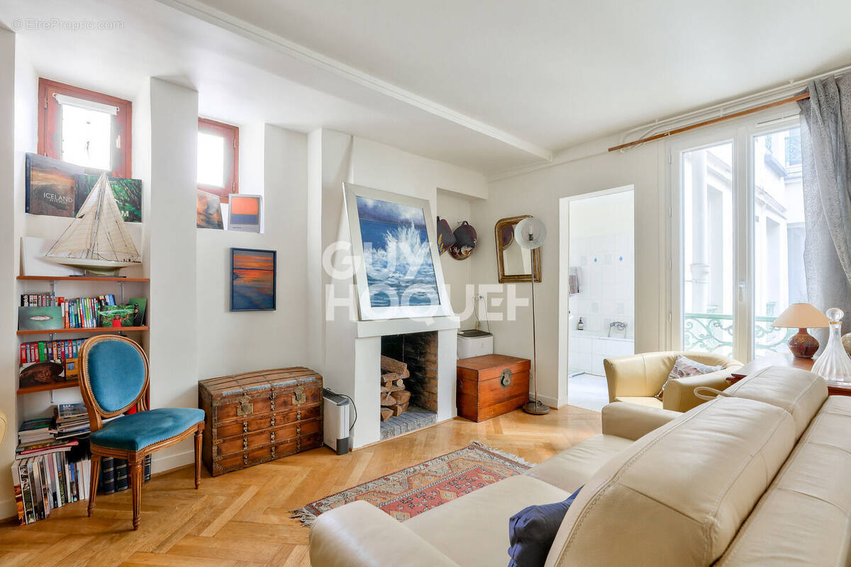 Appartement à PARIS-9E