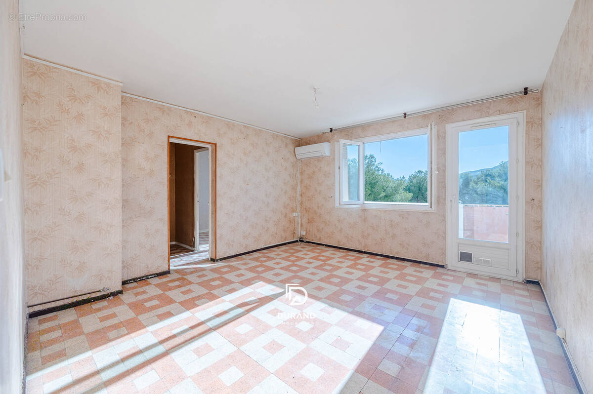 Appartement à MARSEILLE-9E