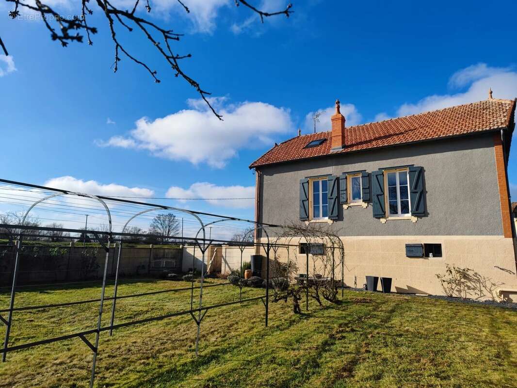 Maison à SAINT-HILAIRE-FONTAINE