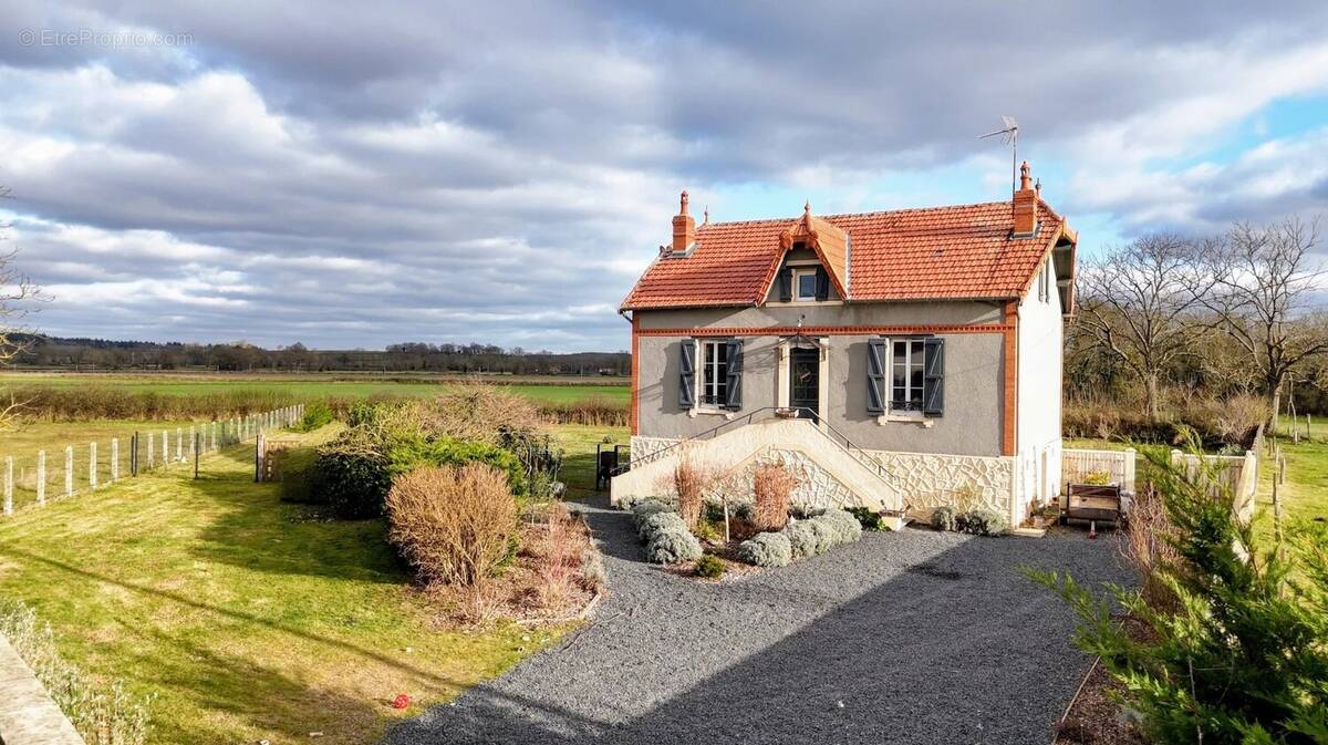 Maison à SAINT-HILAIRE-FONTAINE