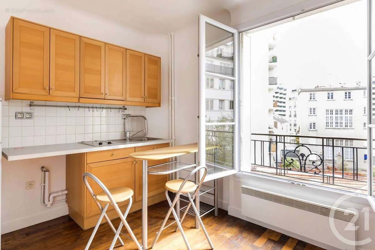 Appartement à PARIS-15E