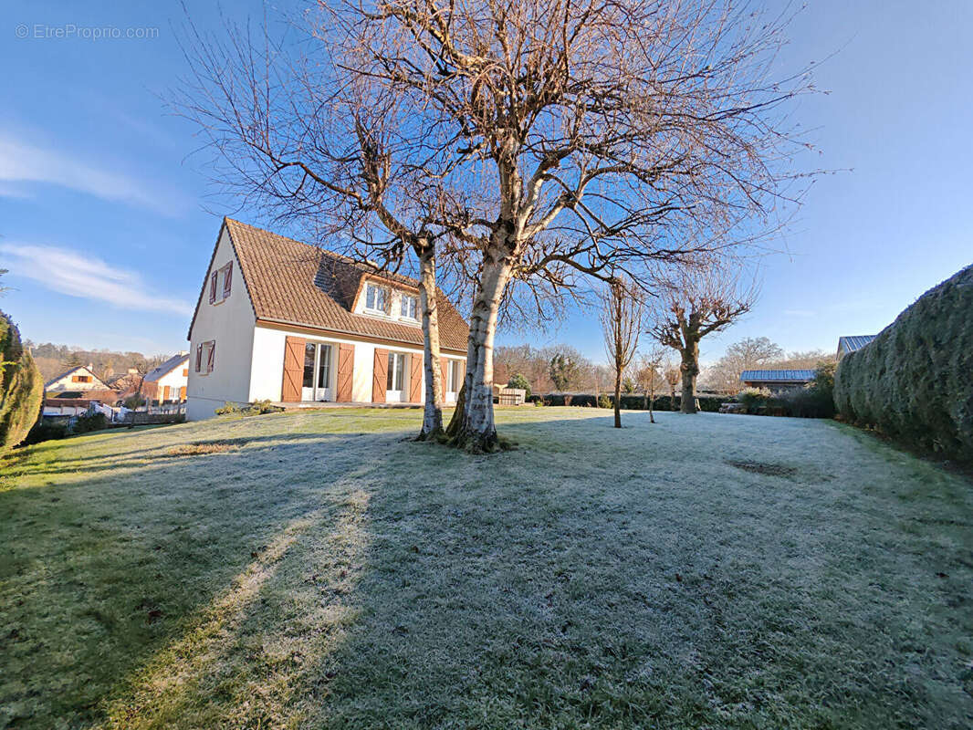 Maison à LAIZE-LA-VILLE