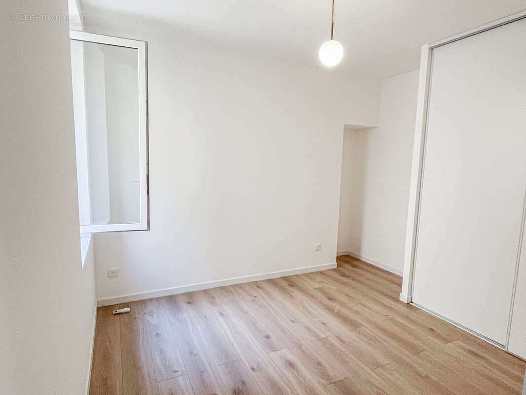 Appartement à MARSEILLE-5E