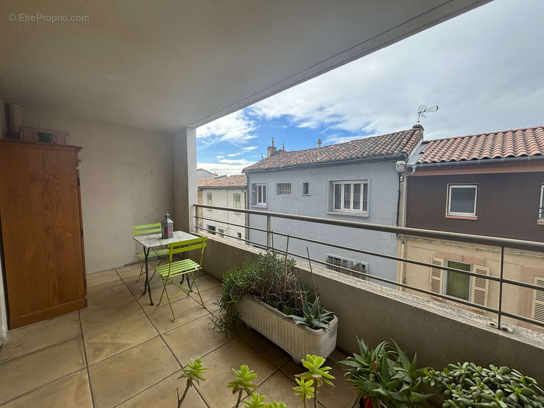 Appartement à MARSEILLE-4E