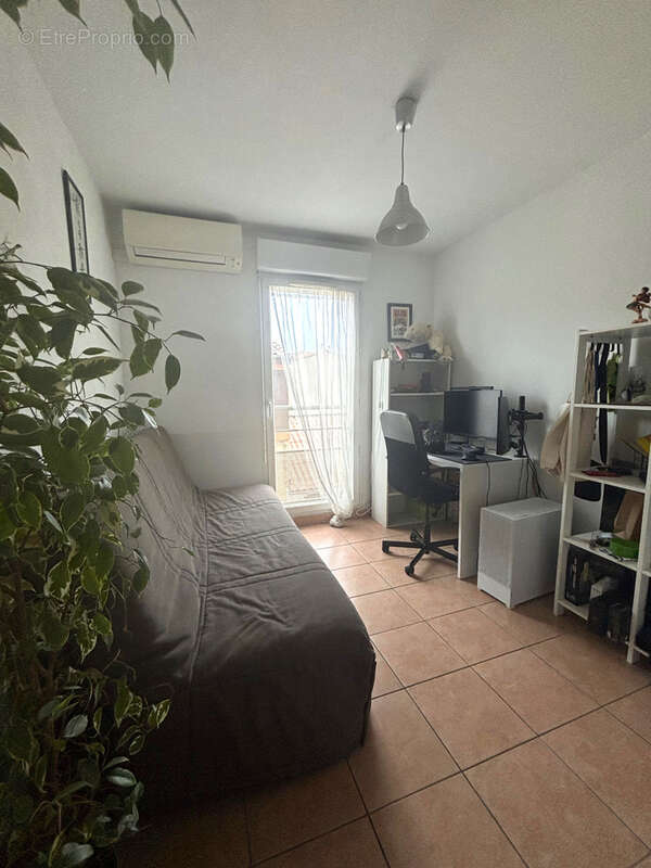 Appartement à MARSEILLE-4E