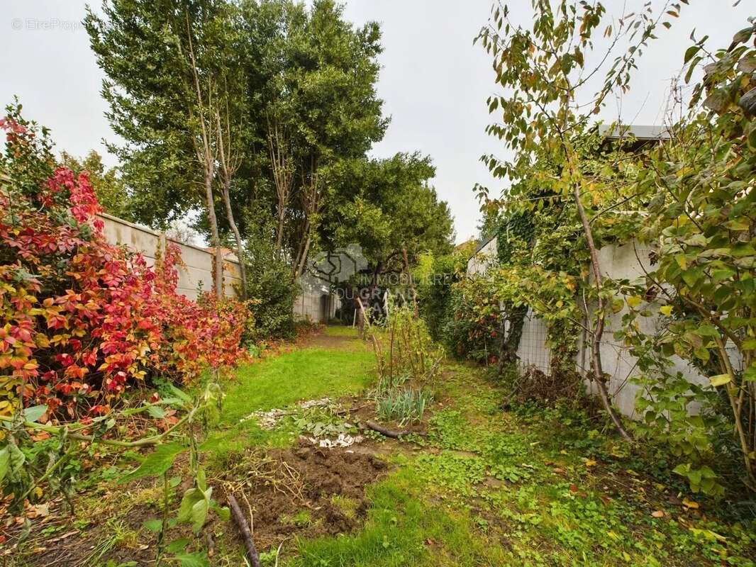 Terrain à VITRY-SUR-SEINE