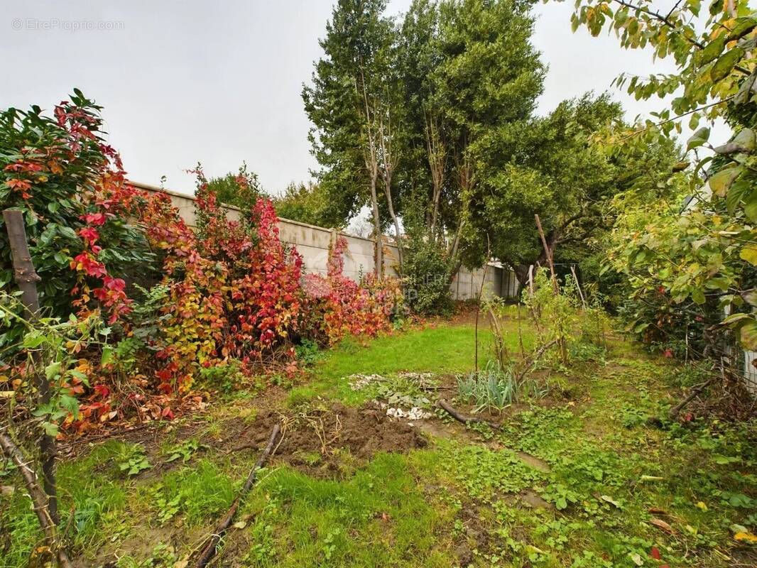 Terrain à VITRY-SUR-SEINE