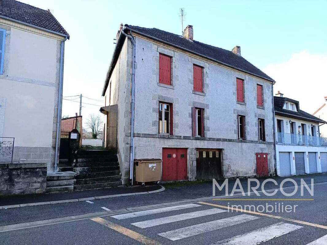 Maison à LAVAVEIX-LES-MINES