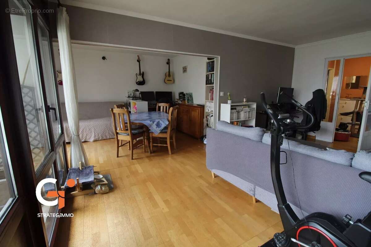 Appartement à MONT-SAINT-AIGNAN