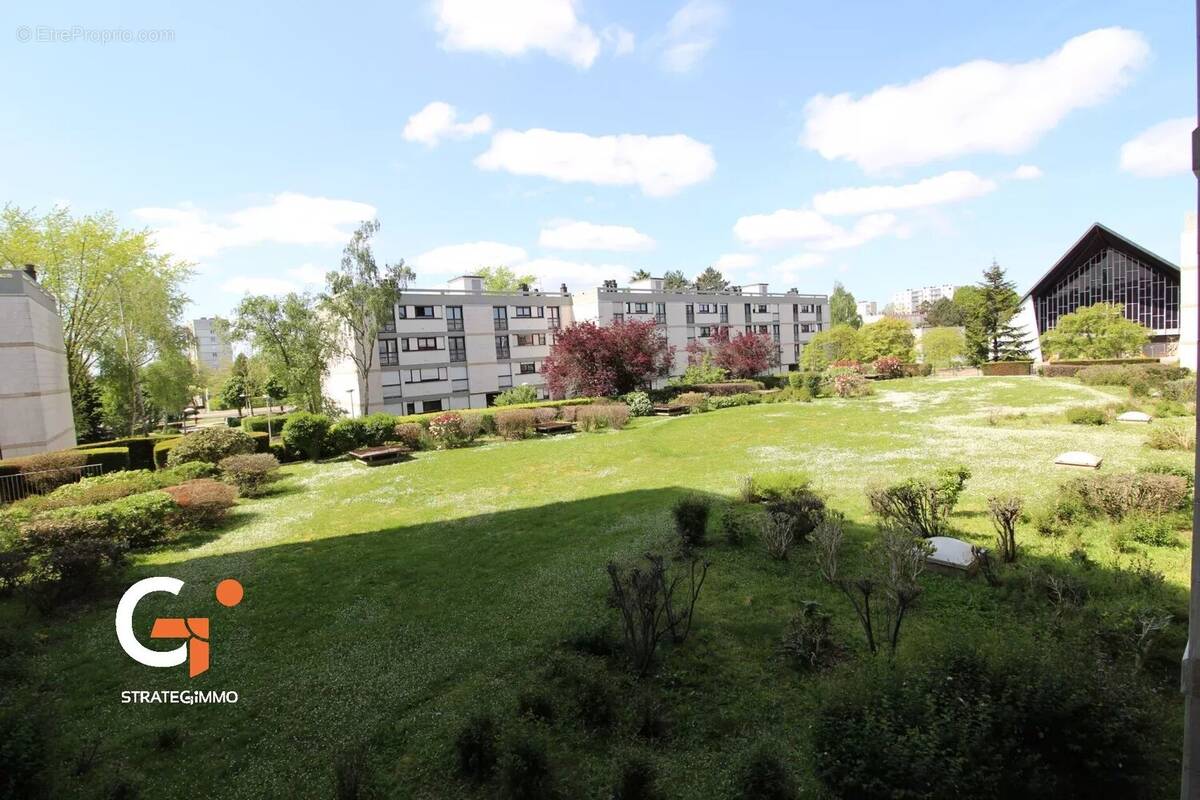 Appartement à MONT-SAINT-AIGNAN