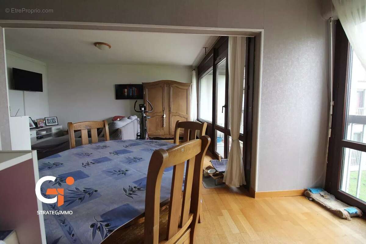 Appartement à MONT-SAINT-AIGNAN