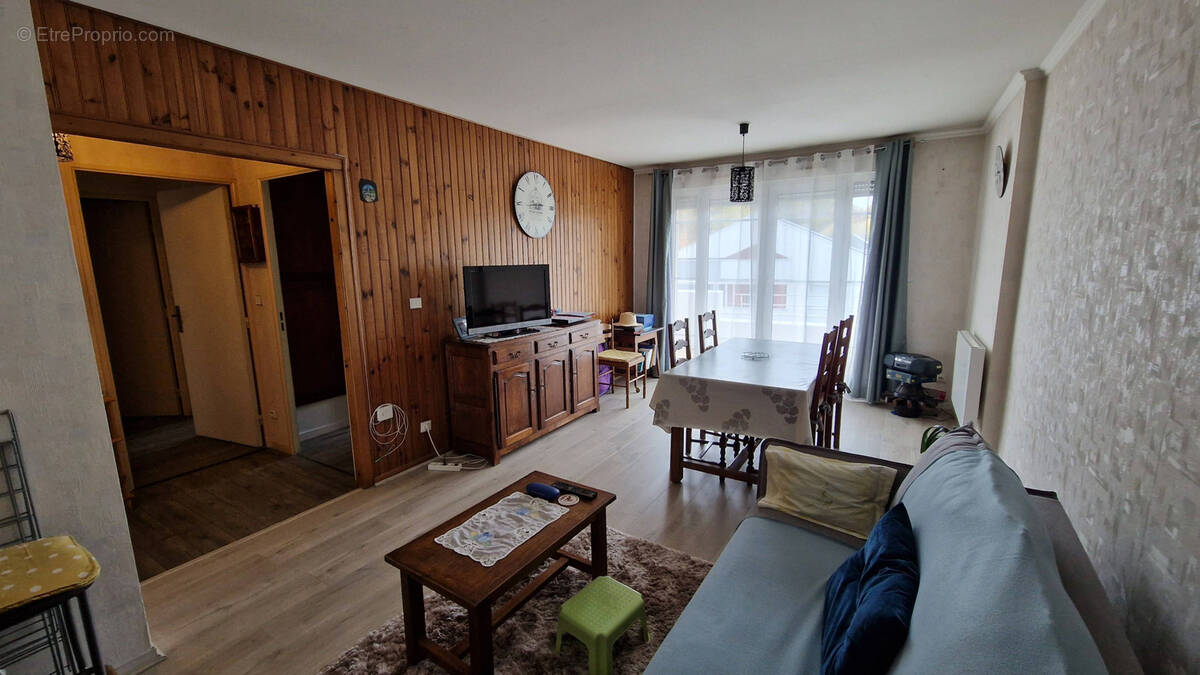 Appartement à TREMBLAY-EN-FRANCE