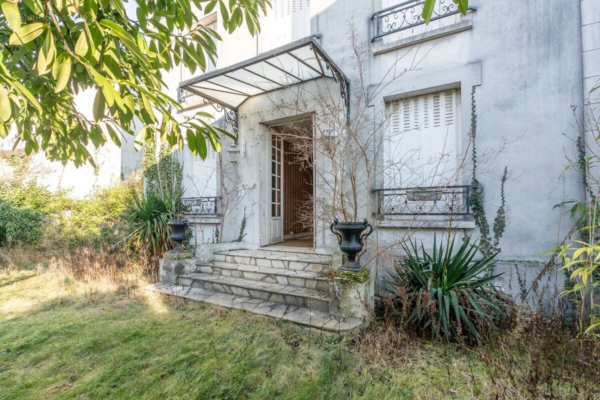 Maison à BRY-SUR-MARNE