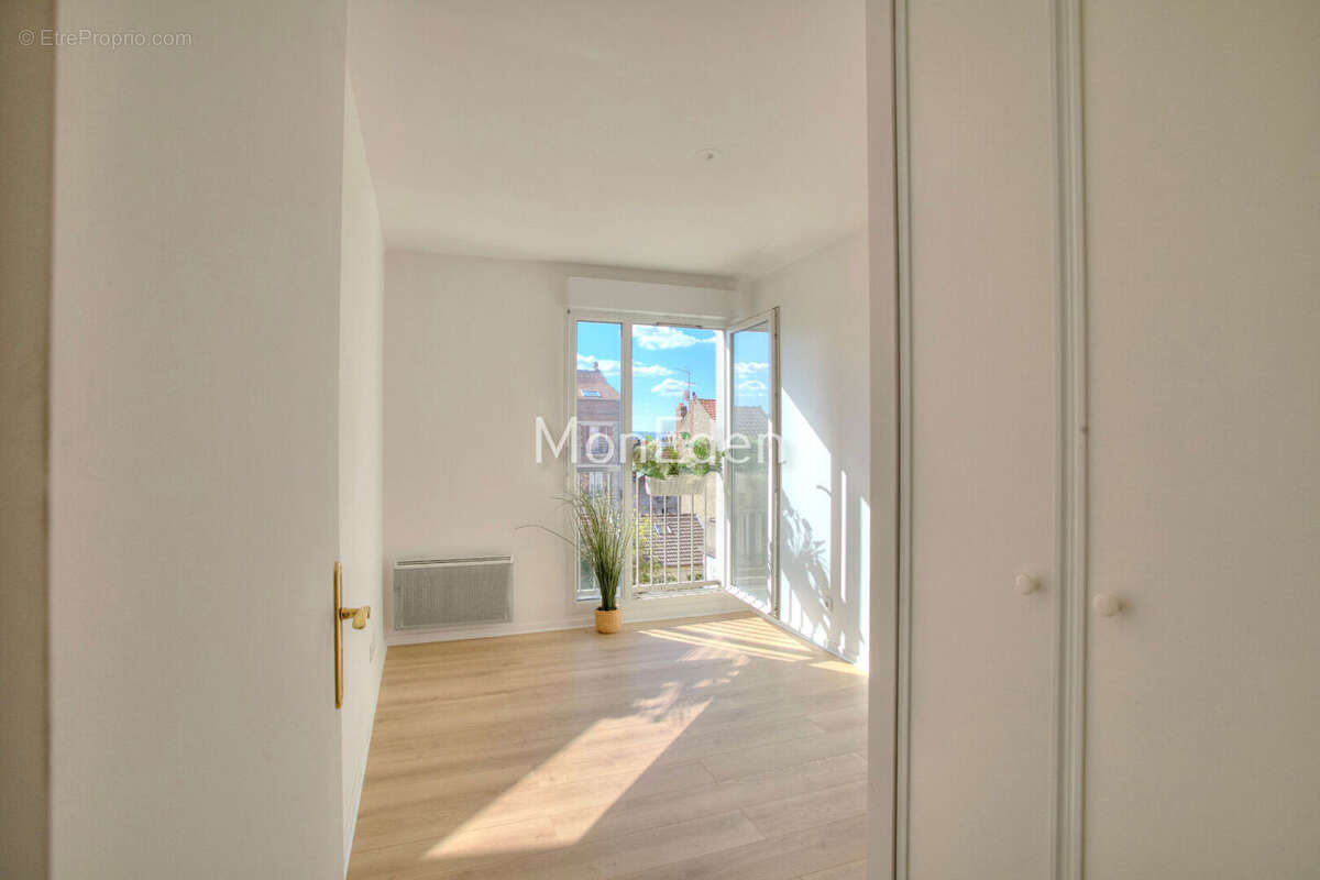 Appartement à NANTERRE