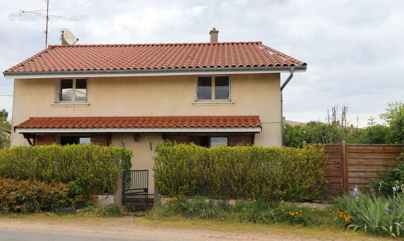 Maison à PONT-DE-VAUX