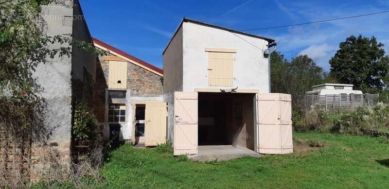 Maison à CHAROLLES