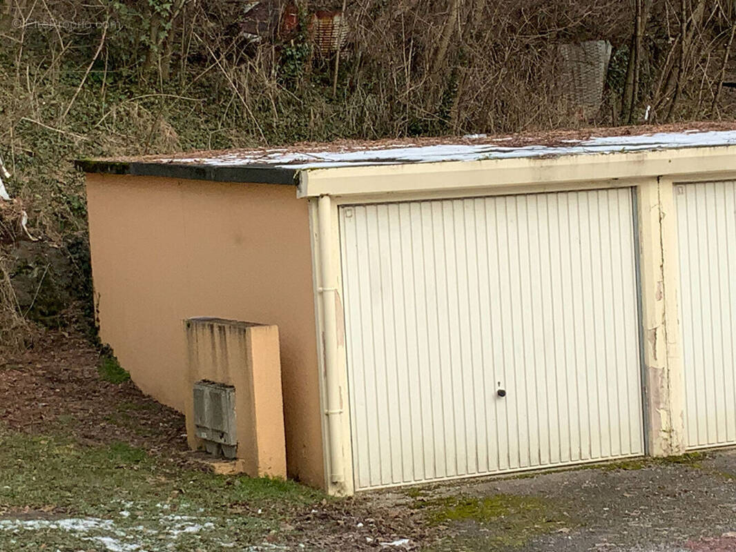 Parking à LE CREUSOT