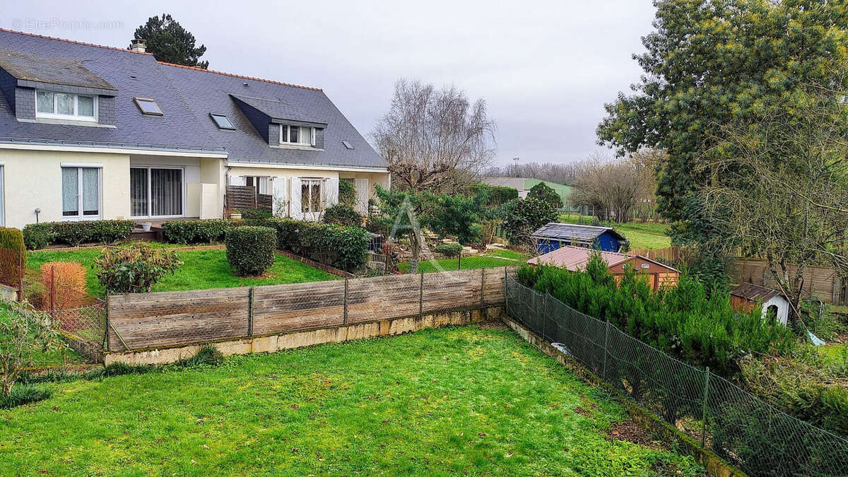 Maison à SAINT-BARTHELEMY-D&#039;ANJOU