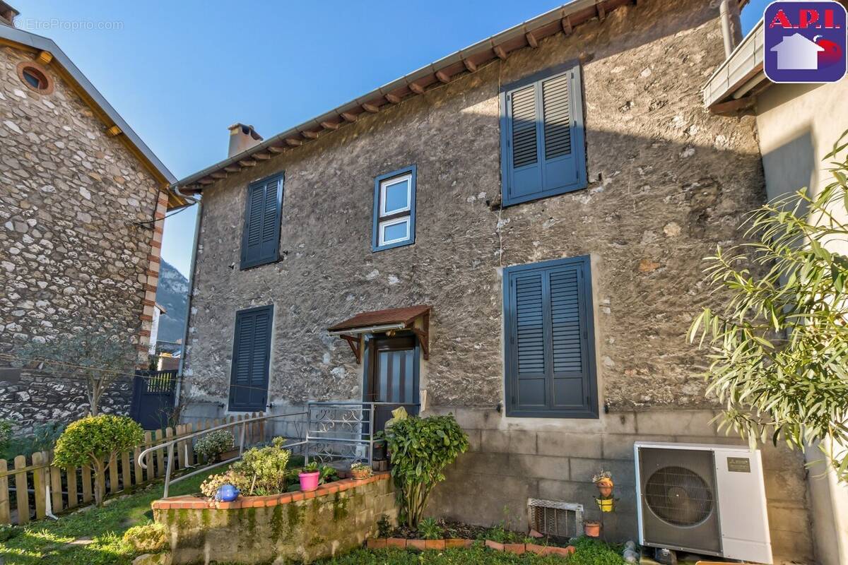 Maison à TARASCON-SUR-ARIEGE