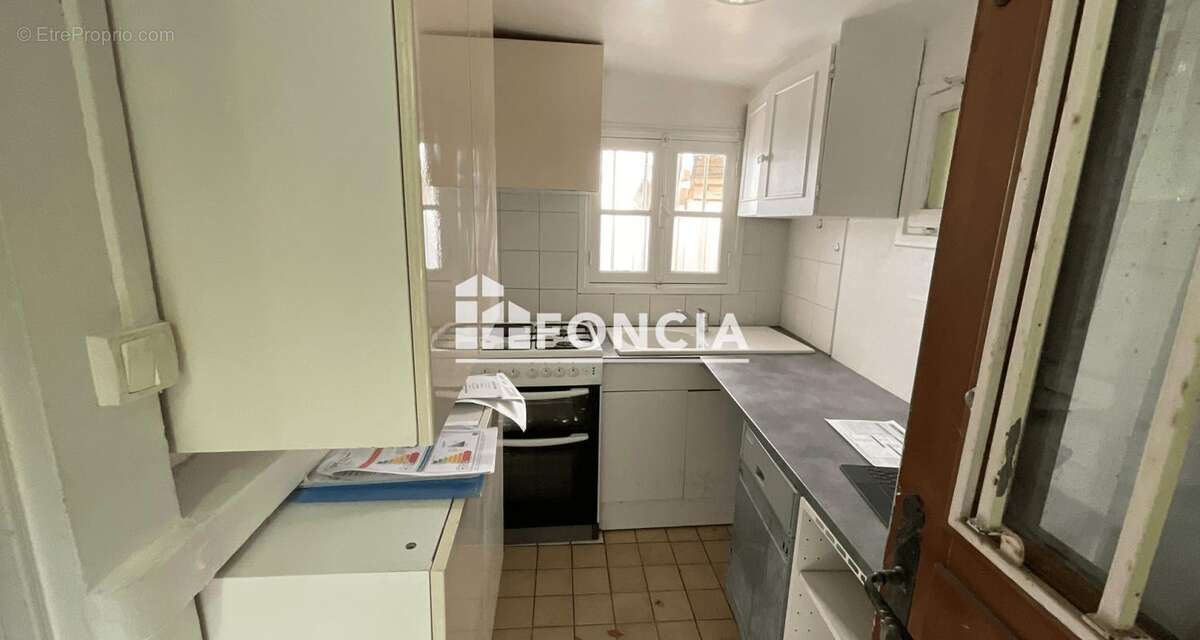 Appartement à PARIS-14E