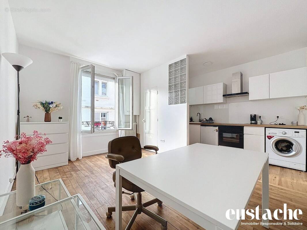 Appartement à PARIS-14E