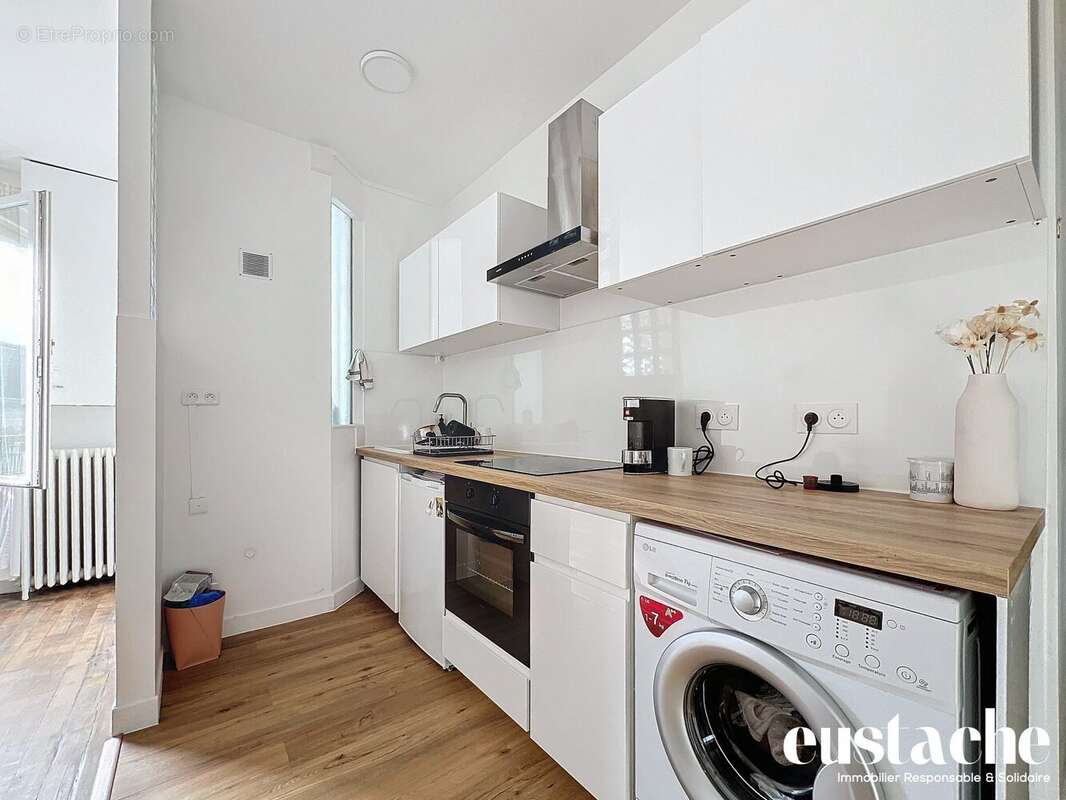 Appartement à PARIS-14E