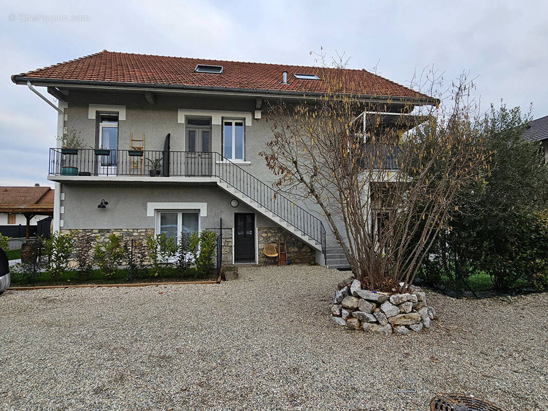 Appartement à GRESY-SUR-AIX