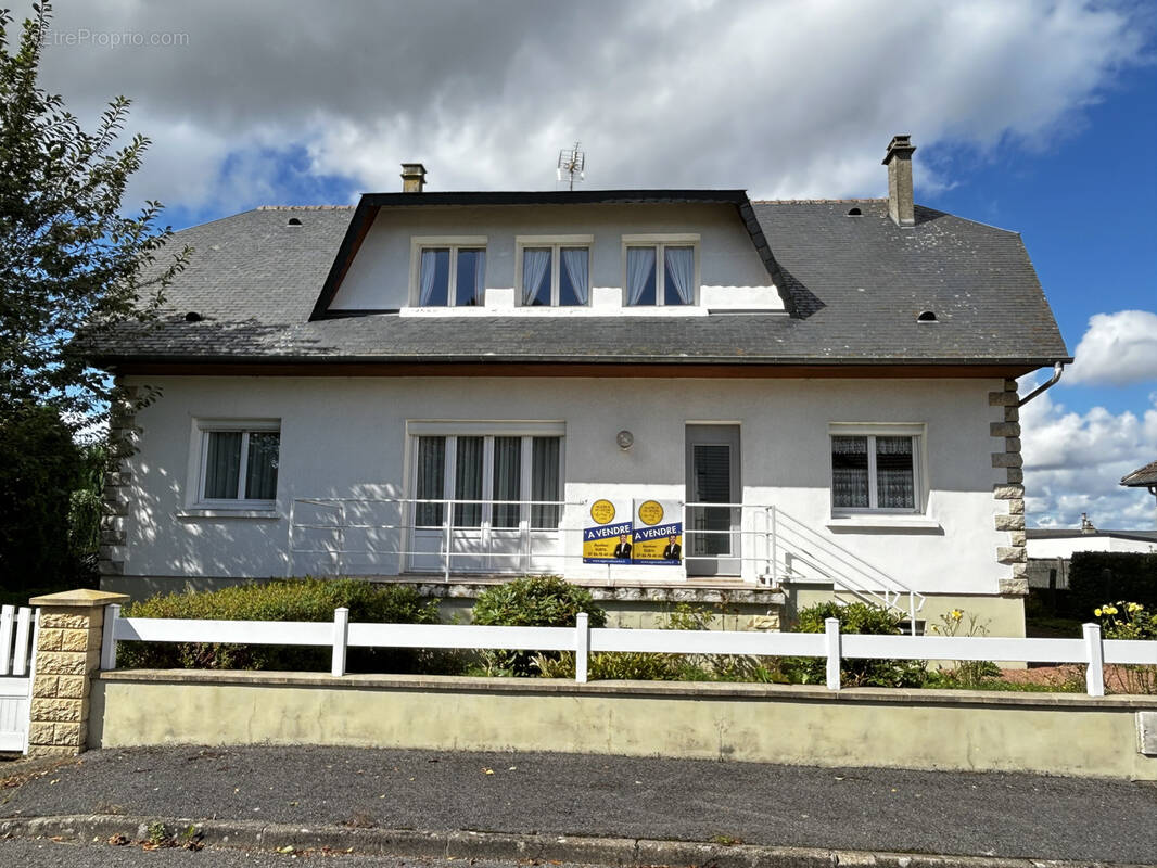 Maison à GRANDVILLIERS