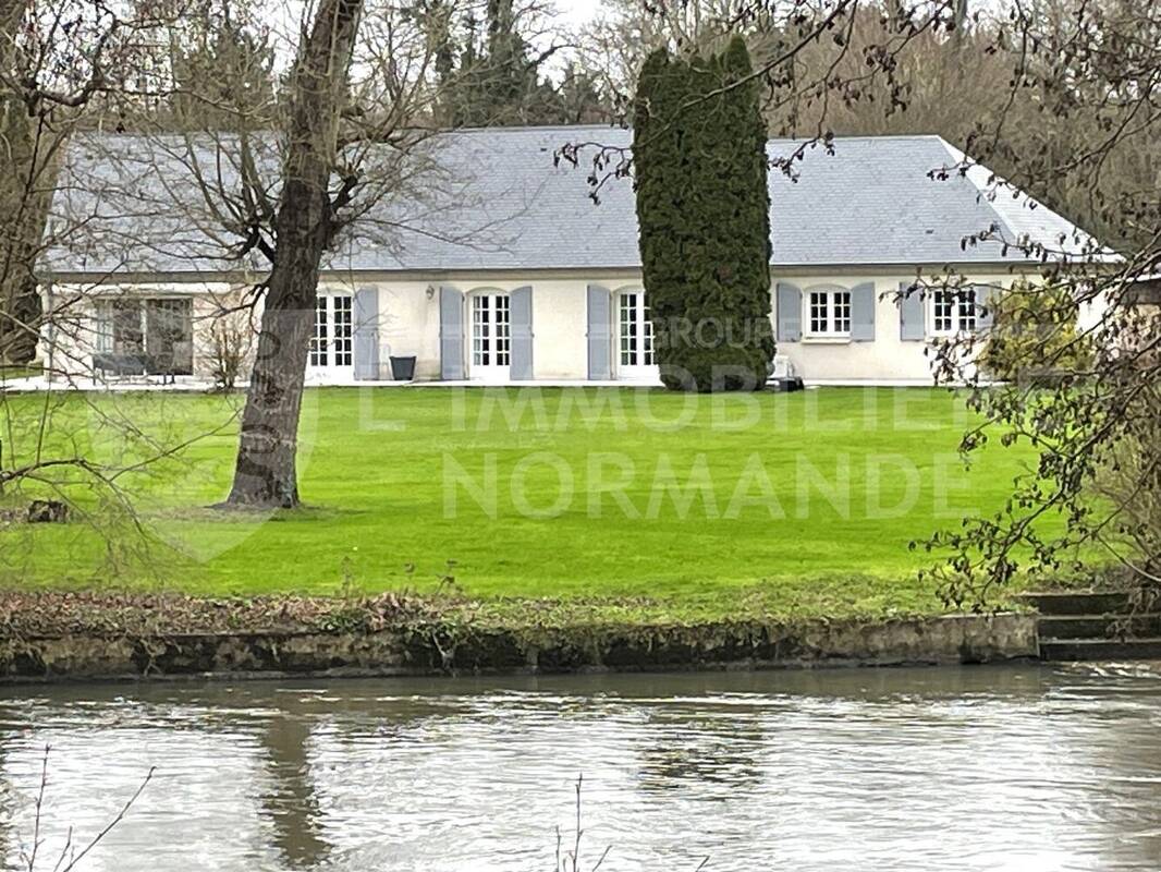 Maison à HEUDREVILLE-SUR-EURE