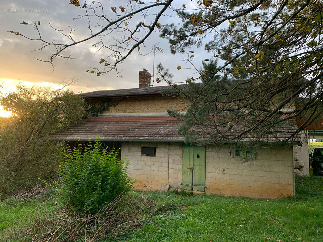 Maison à LONS-LE-SAUNIER