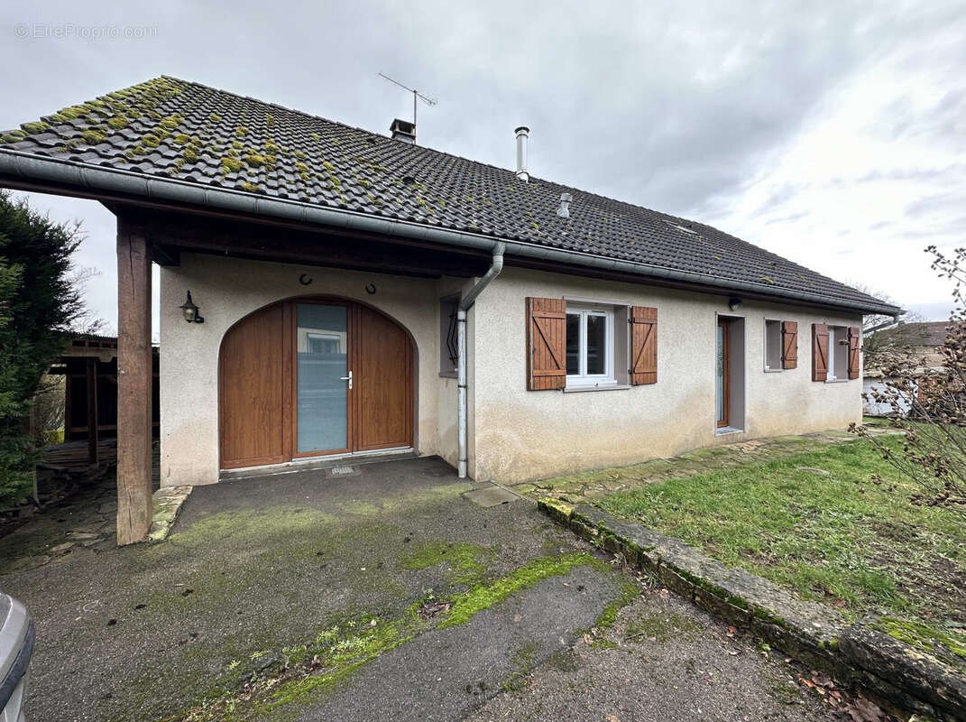 Maison à SAINT-REMIMONT