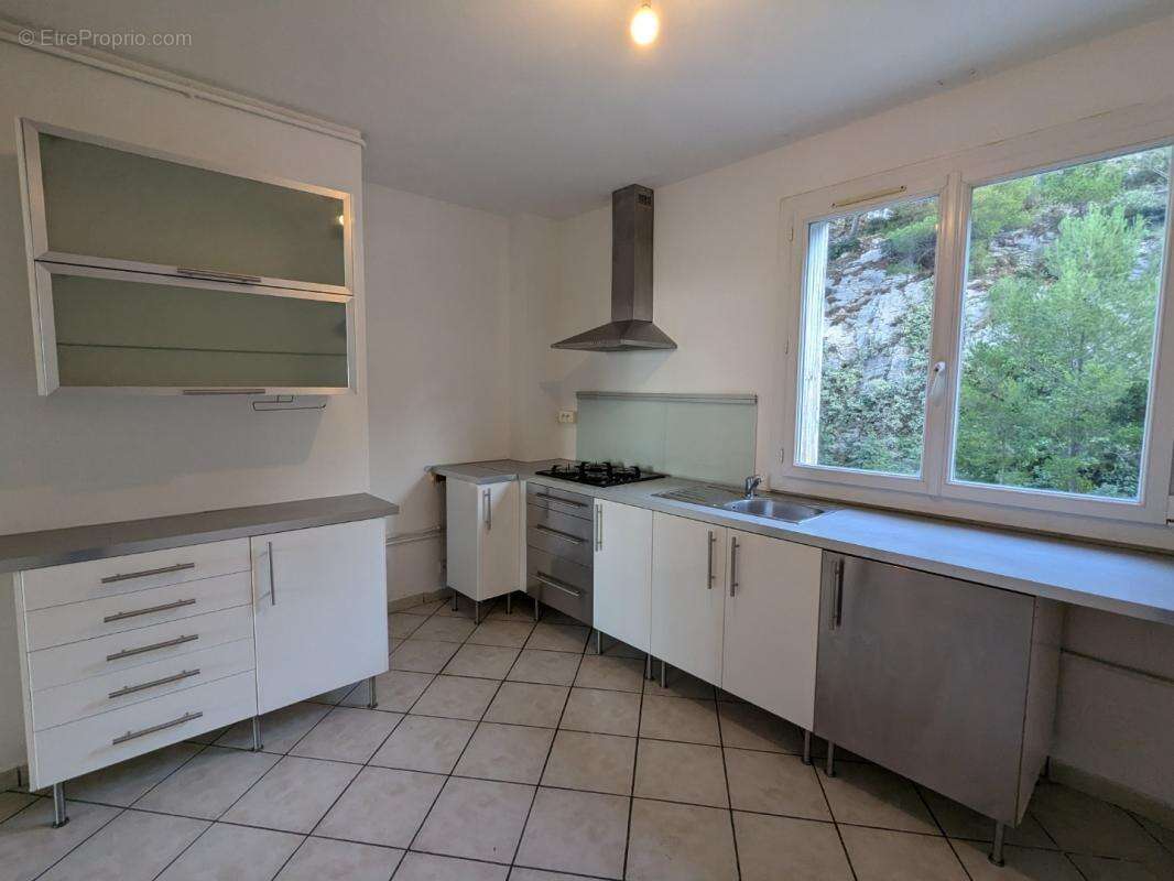 Appartement à MARSEILLE-9E