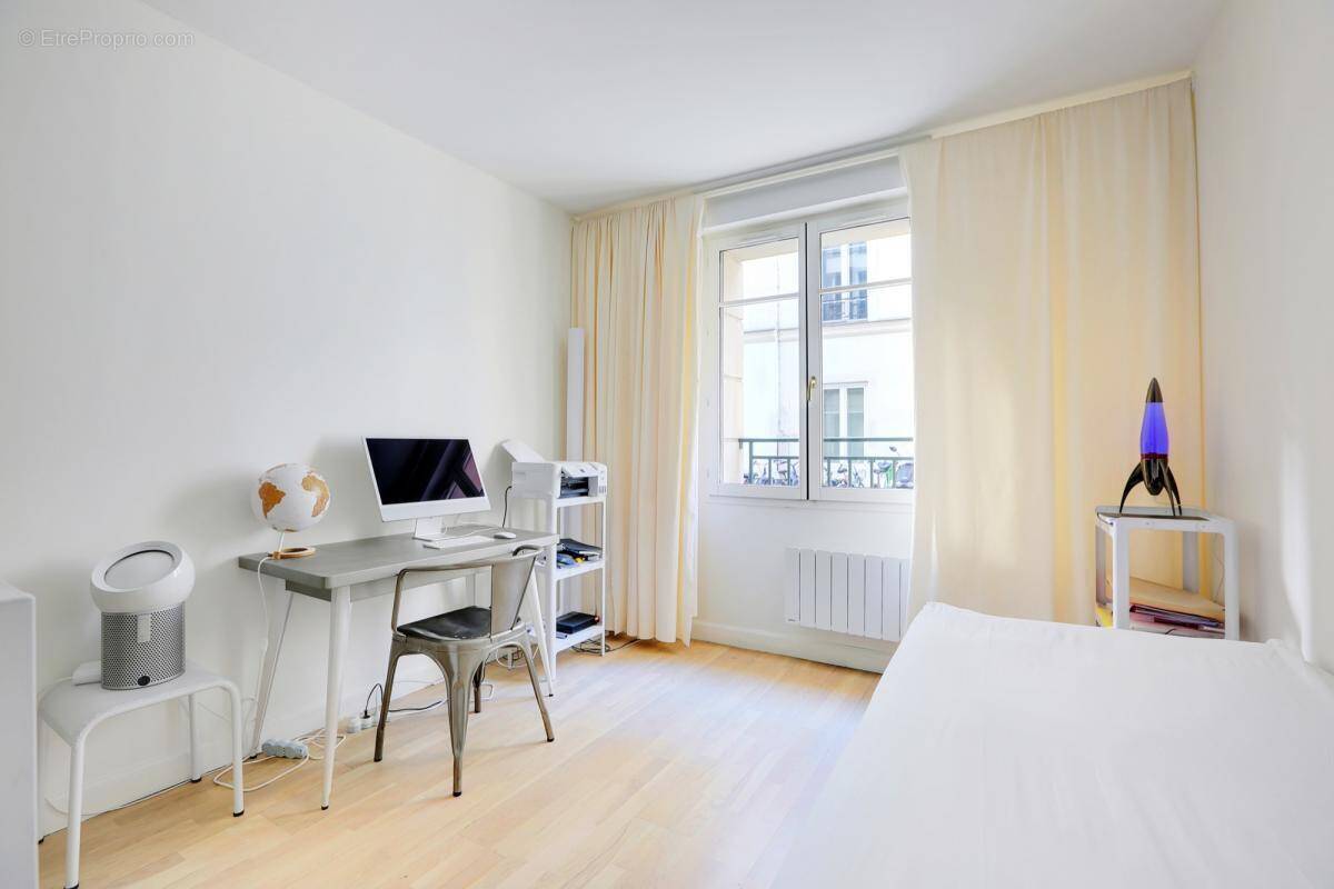 Appartement à PARIS-4E