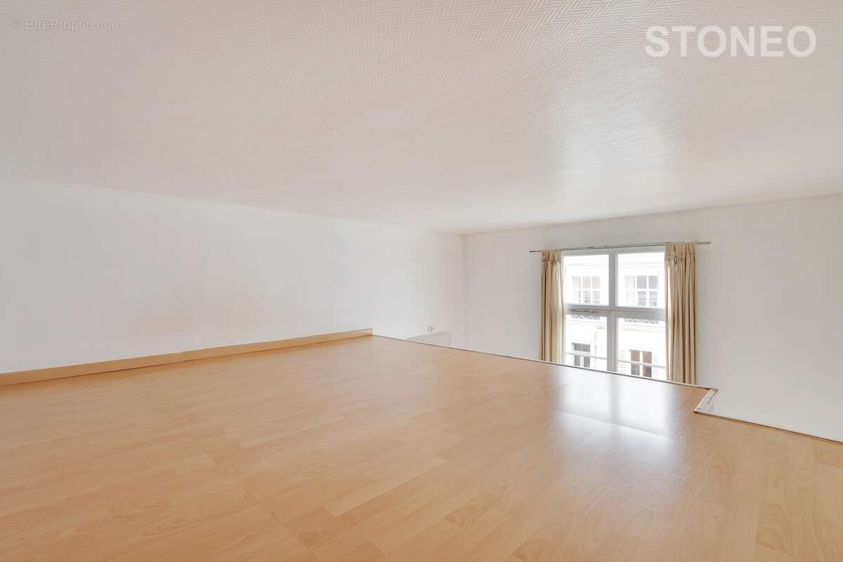 Appartement à PARIS-3E