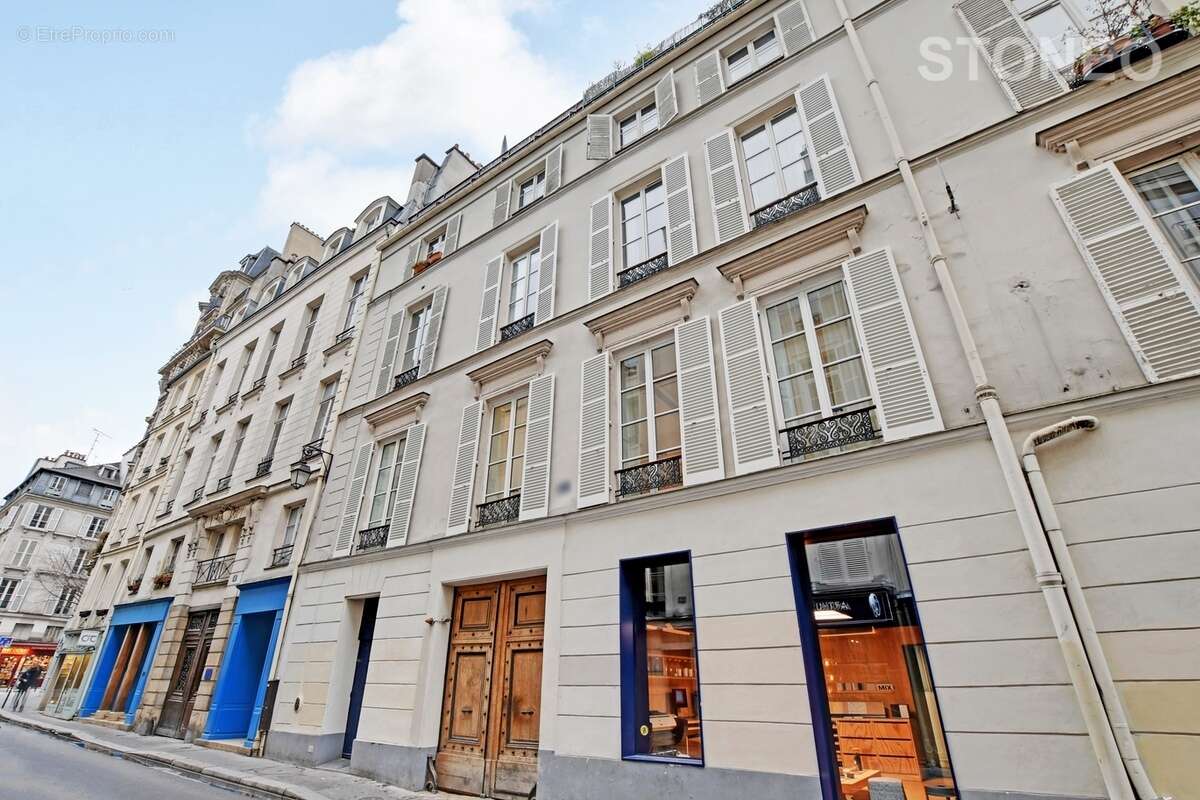 Appartement à PARIS-3E