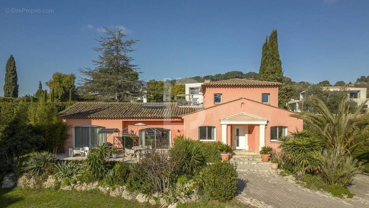 Maison à MOUGINS