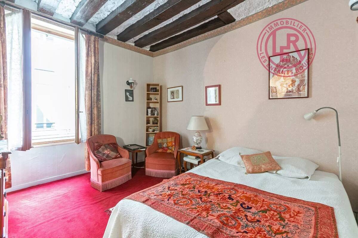 Appartement à PARIS-4E