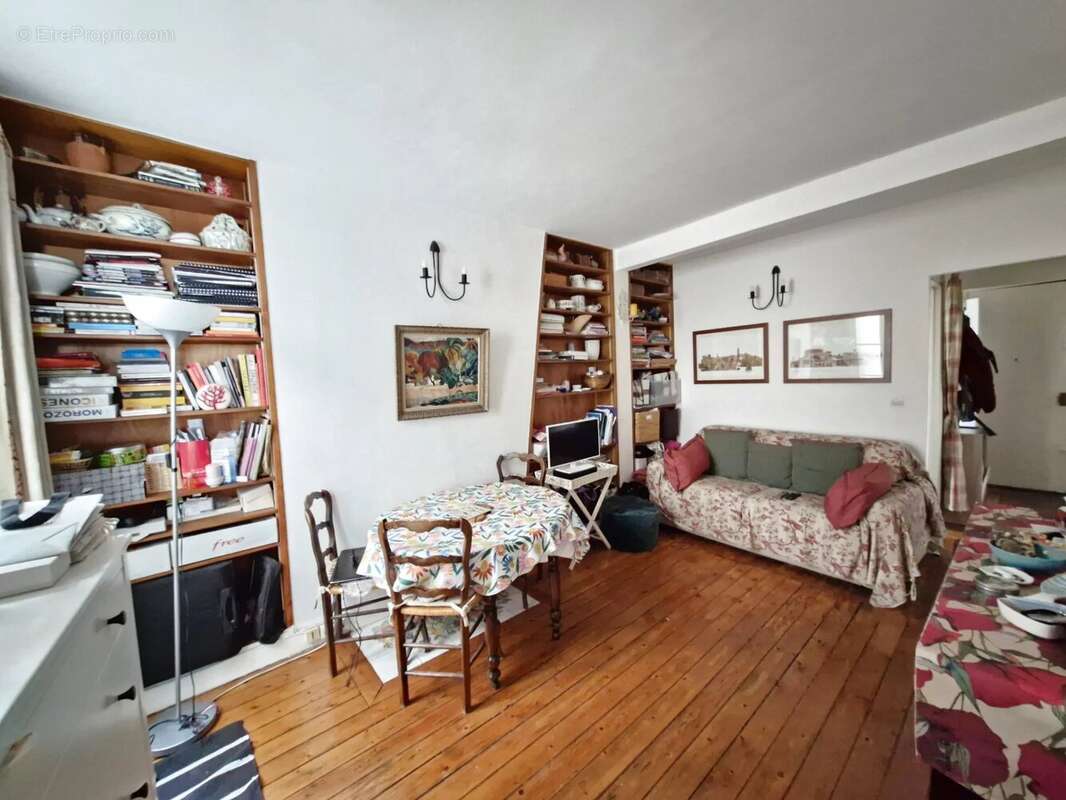 Appartement à PARIS-2E