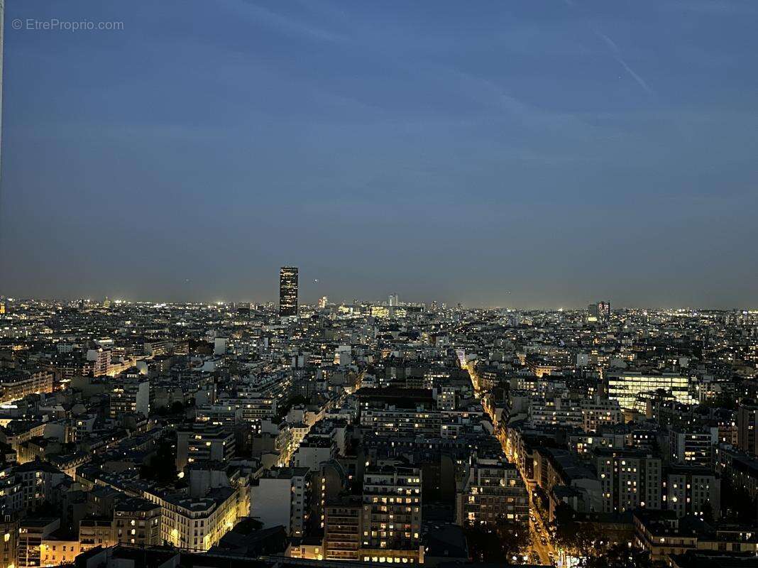 Appartement à PARIS-15E