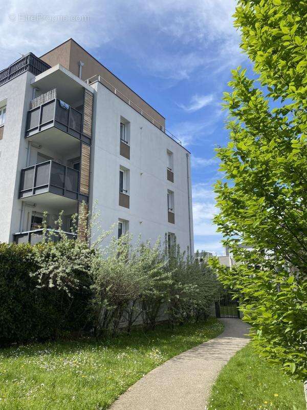 Appartement à LYON-8E