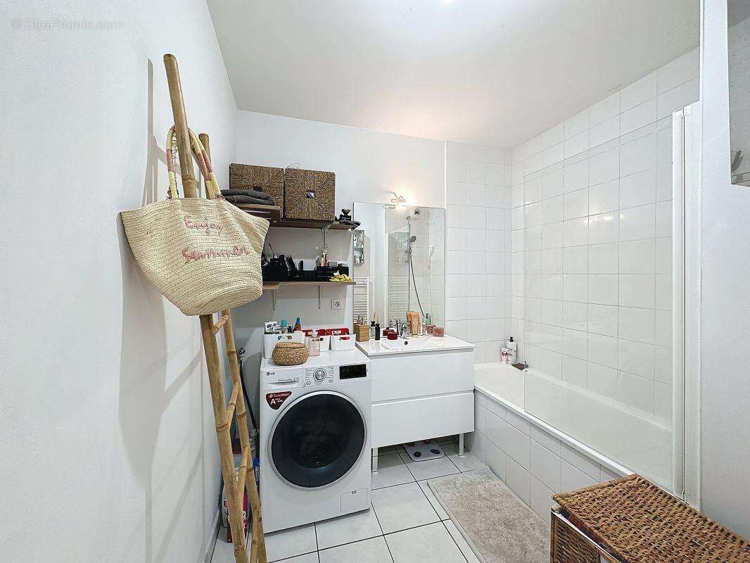 Appartement à LYON-8E