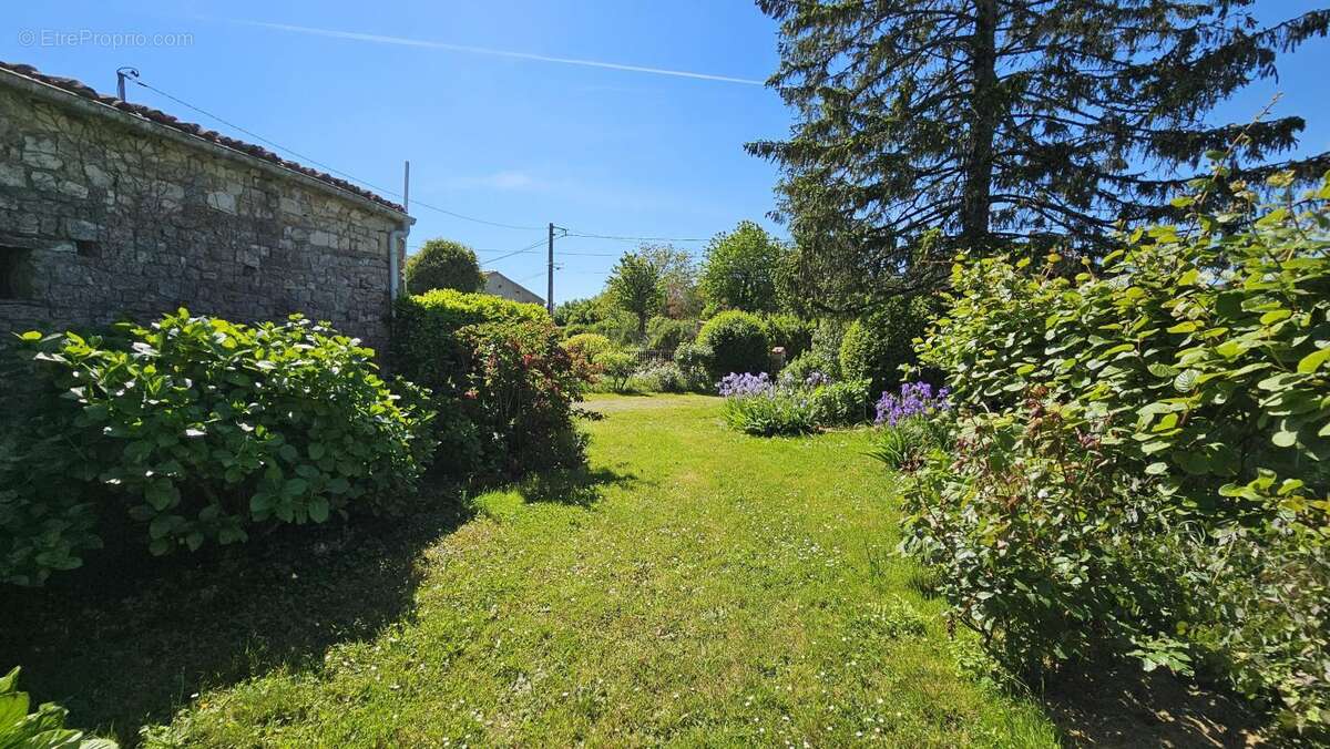 Maison à ARDIN