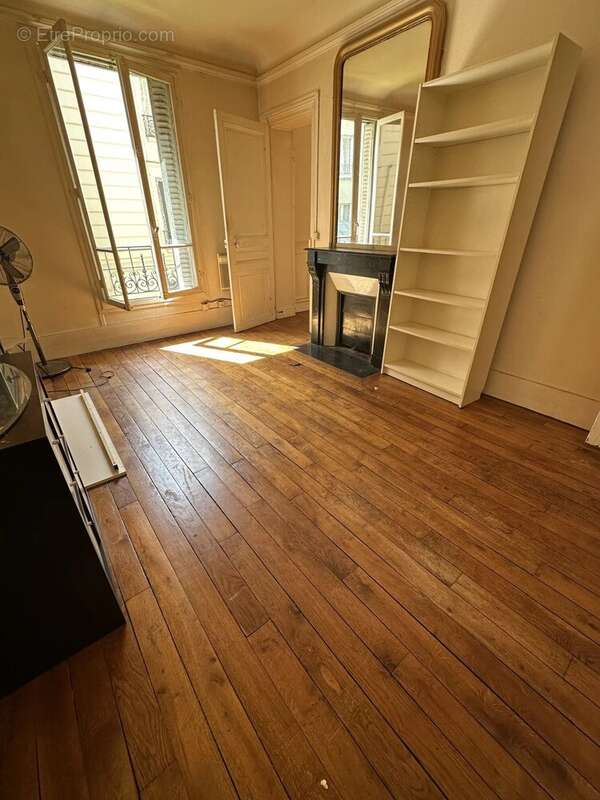 Appartement à PARIS-11E