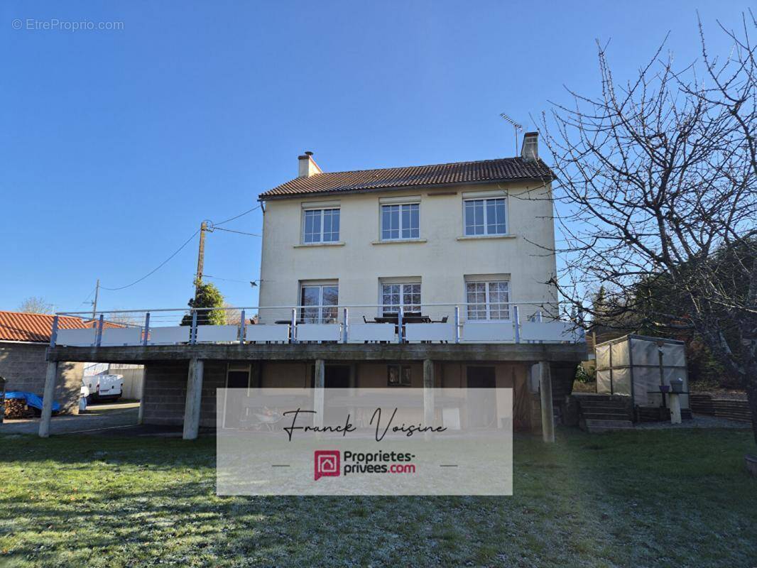 Maison à SAINT-PAUL-EN-PAREDS