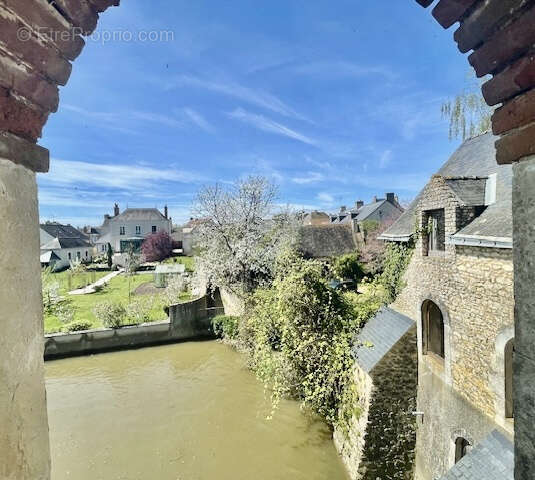 Maison à NOYEN-SUR-SARTHE